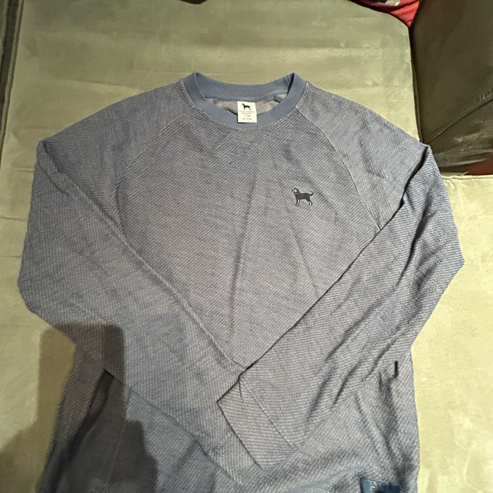 Men’s large Classic waffle-knit crewneck from The Black Dog